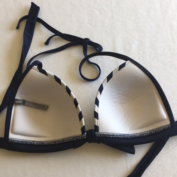 💎Aerie Striped  Bikini Top Size Medium - Picture 7 of 8